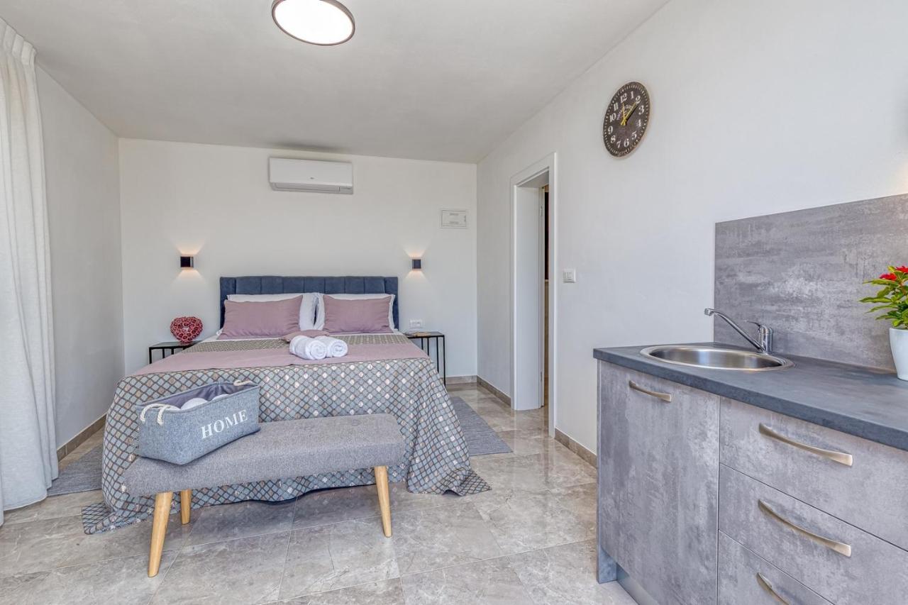 Rooms Nilda Musalez Екстериор снимка